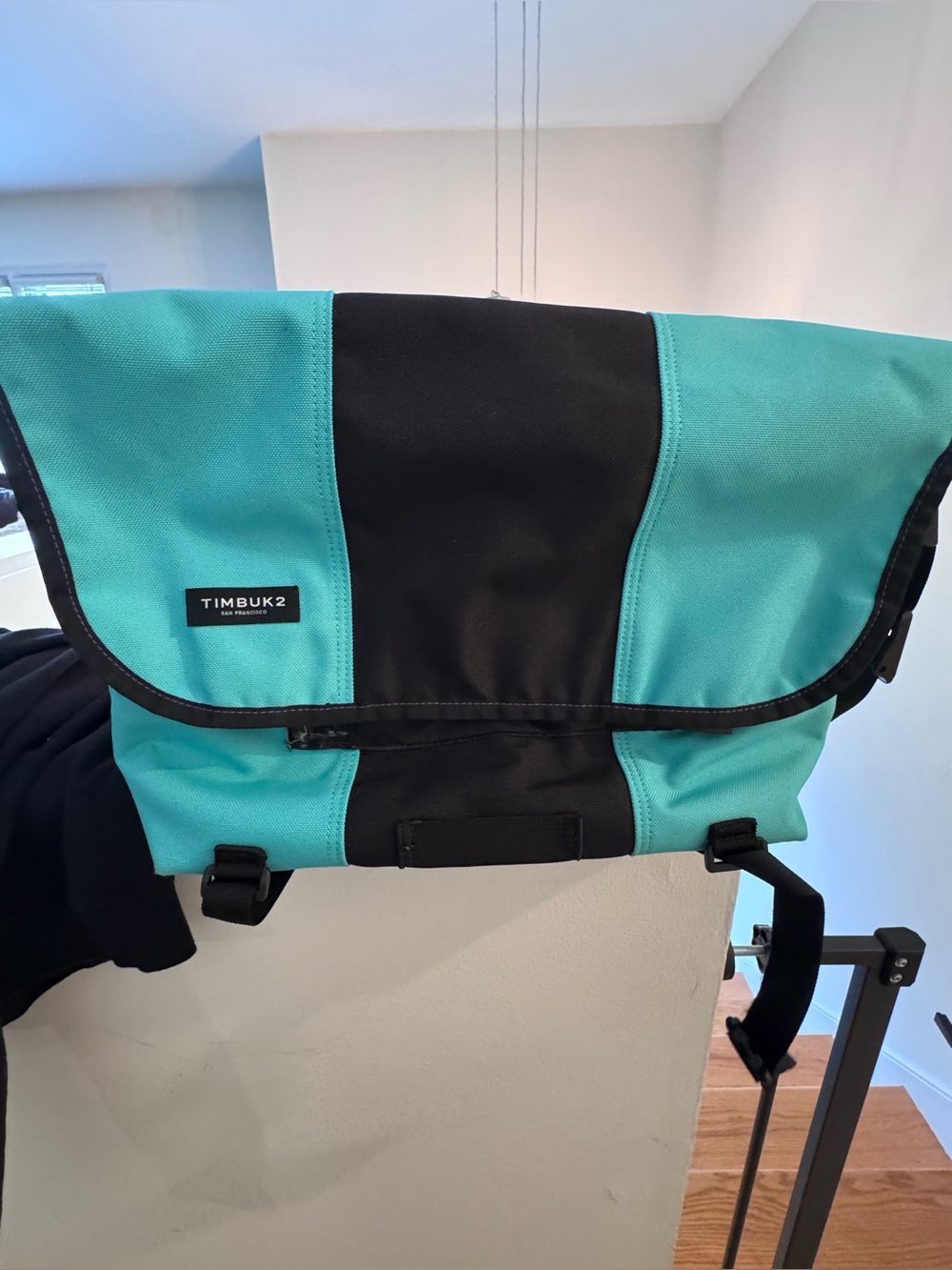 Timbuk2 classic messenger bag